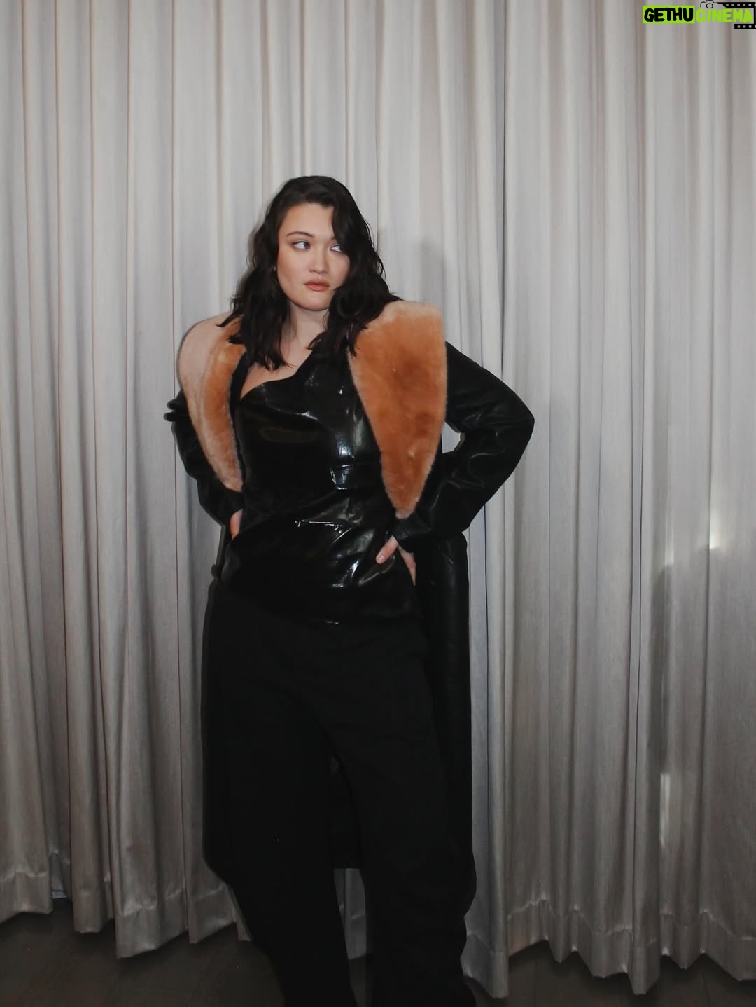 Isa Briones - 22.8K Likes - channeled a different Trinity for Pitt press
styled by @kattypaldos asst by @nicolegrasty_ 
makeup by @nhinako_makeup 
hair by @jerrodrobertshair