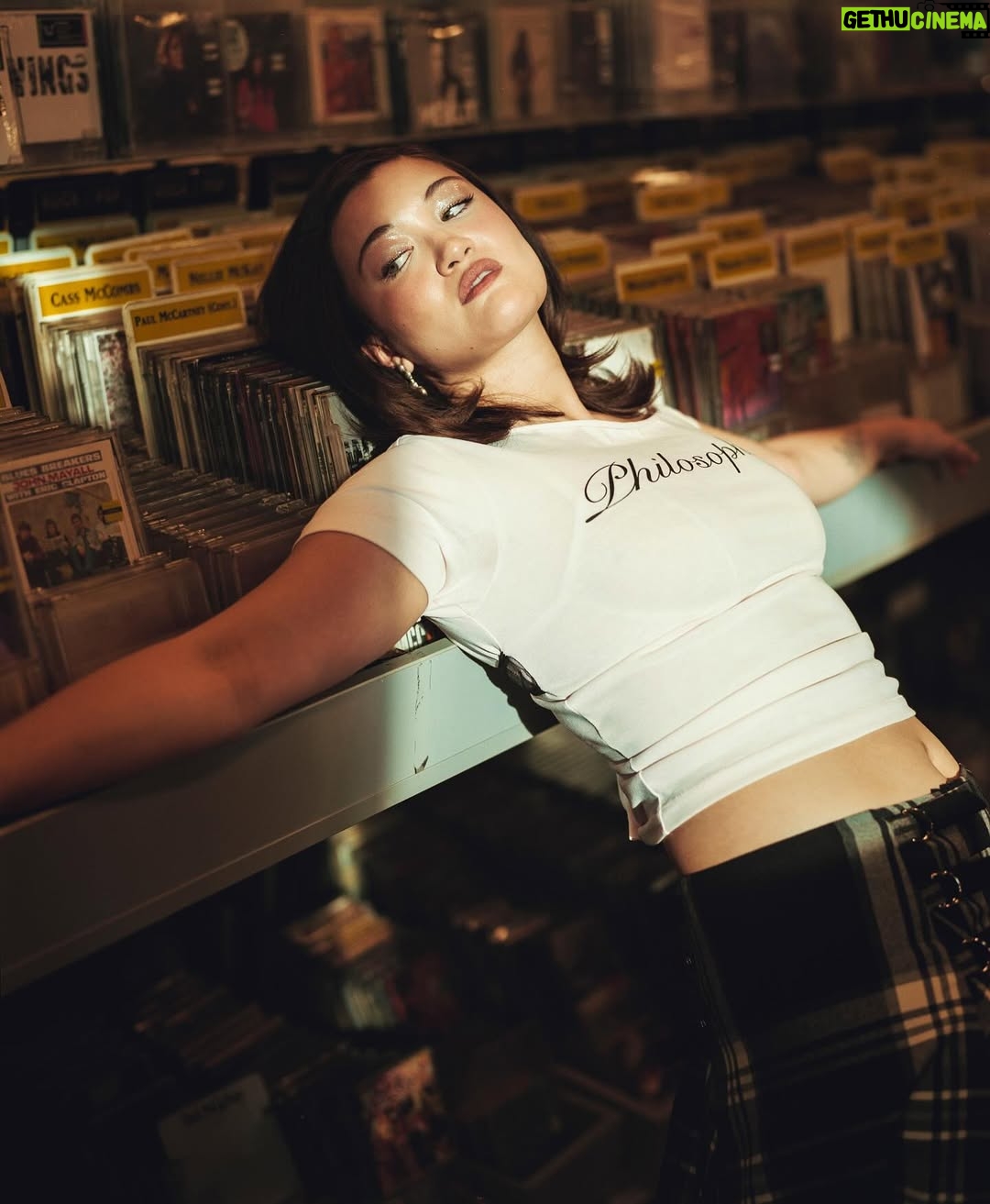 Isa Briones - 19.7K Likes - for all the ladies ladies ladies ladies out there
thx @wwd 🥰 @leighnordstrom 
shot by @selashiloni 
styled by @kattypaldos asst by @nicolegrasty_ 
hair by @jerrodrobertshair 
makeup by @allanface 
and thx @amoebahollywood for letting me run amok