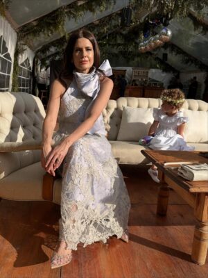 Isabel Macedo Instagram - L’amour💫🤍

💫Los vestidos de las chicas son de @malena_smock 
💫Y mi vestido soñado es de mi amado @byjorgerey