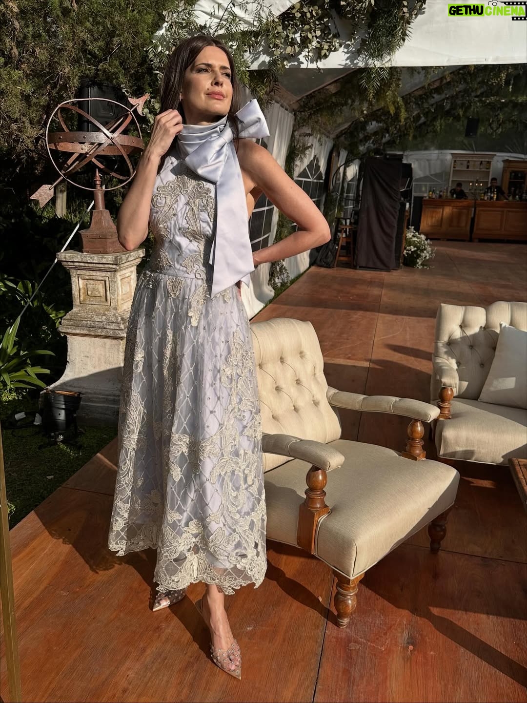 Isabel Macedo - 51.5K Likes - L’amour💫🤍

💫Los vestidos de las chicas son de @malena_smock 
💫Y mi vestido soñado es de mi amado @byjorgerey