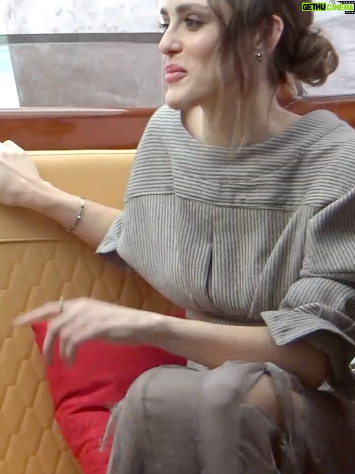 Isabelle Drummond - 43K Likes - frankestein, Guillermo Del Toro
venice, 2025

@camparibrasil
