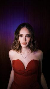 Actress Isabelle Drummond HD Photos and Wallpapers August 2025