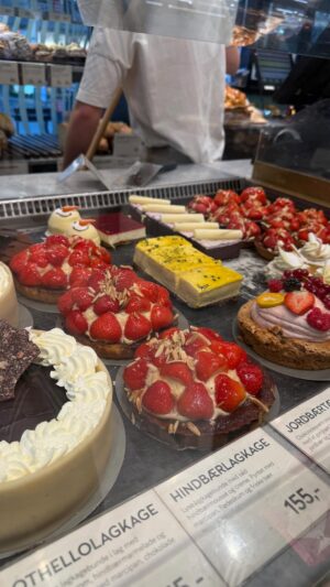 Isan Elba Instagram - Since y’all liked the last one and I like food… here’s everything I ate in Denmark pt. twoooooo 😋