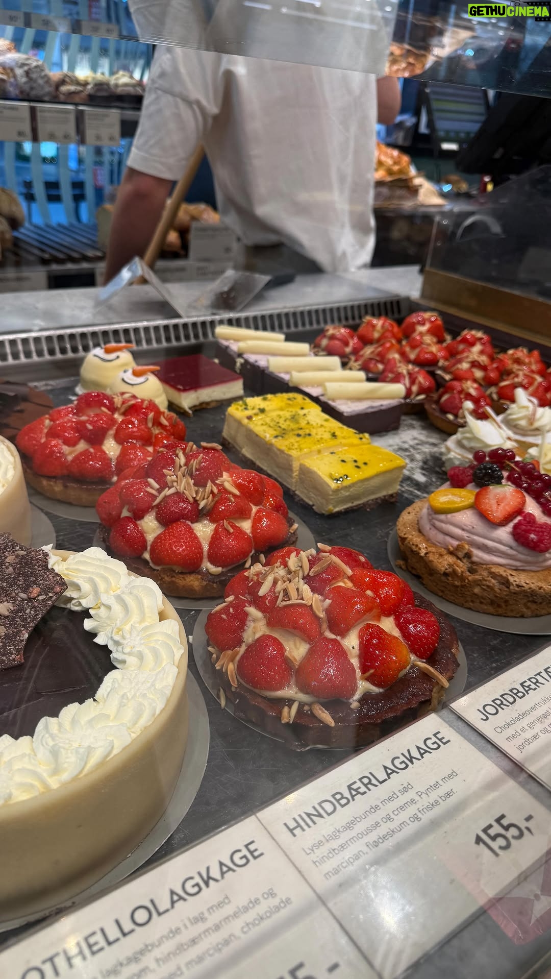 Isan Elba - 5.4K Likes - Since y’all liked the last one and I like food… here’s everything I ate in Denmark pt. twoooooo 😋
