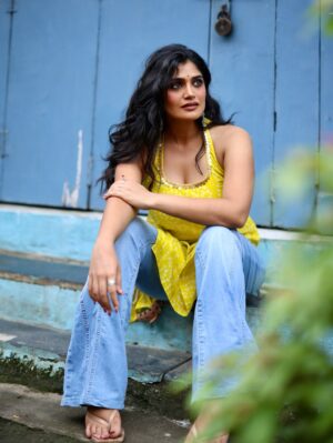 Isha Keskar Instagram - 🌅   🌊  ☕️☕️☕️
 

Shot by @shrutisbagwe 
Hair @pasare.kalpana 
Managed by @brewbackersmedia 

#ishakeskar #cityofdreamsmumbai❤️