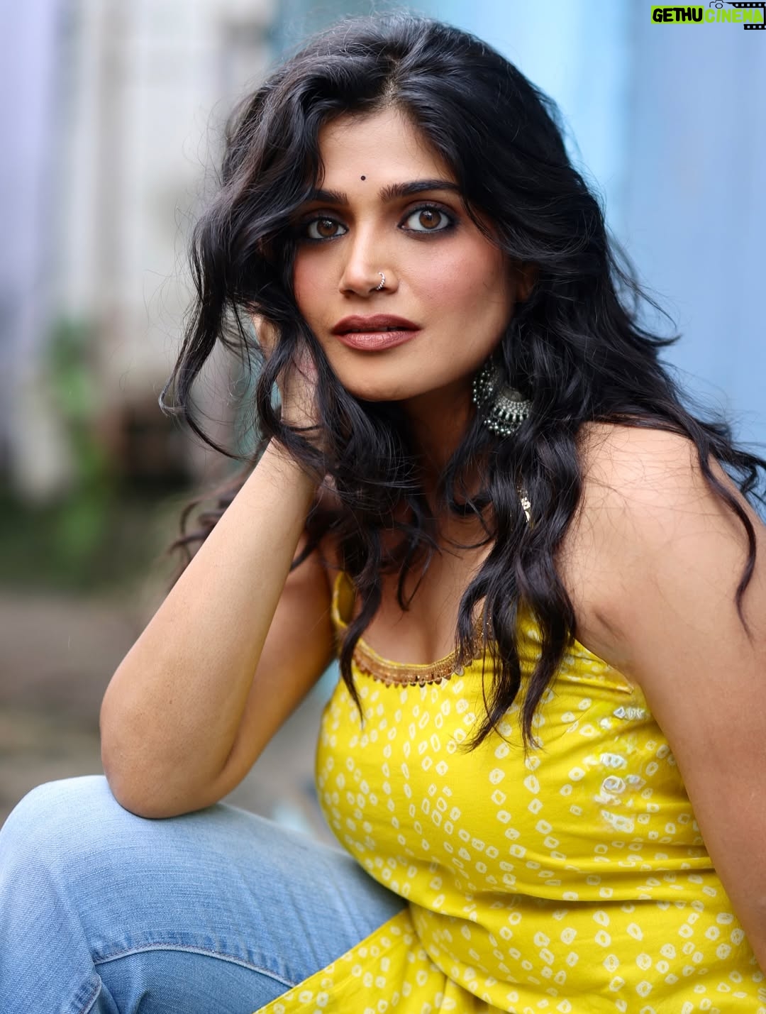 Isha Keskar - 151.7K Likes - 🌅   🌊  ☕️☕️☕️
 

Shot by @shrutisbagwe 
Hair @pasare.kalpana 
Managed by @brewbackersmedia 

#ishakeskar #cityofdreamsmumbai❤️
