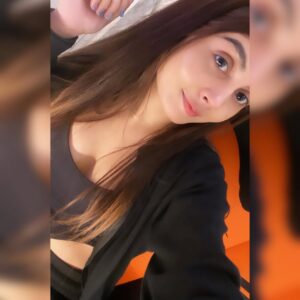 Ishika Choudhary Instagram - Ye Bhola baccha kon h👽
.
.
#instagood #instagram #insta #instalike #daily