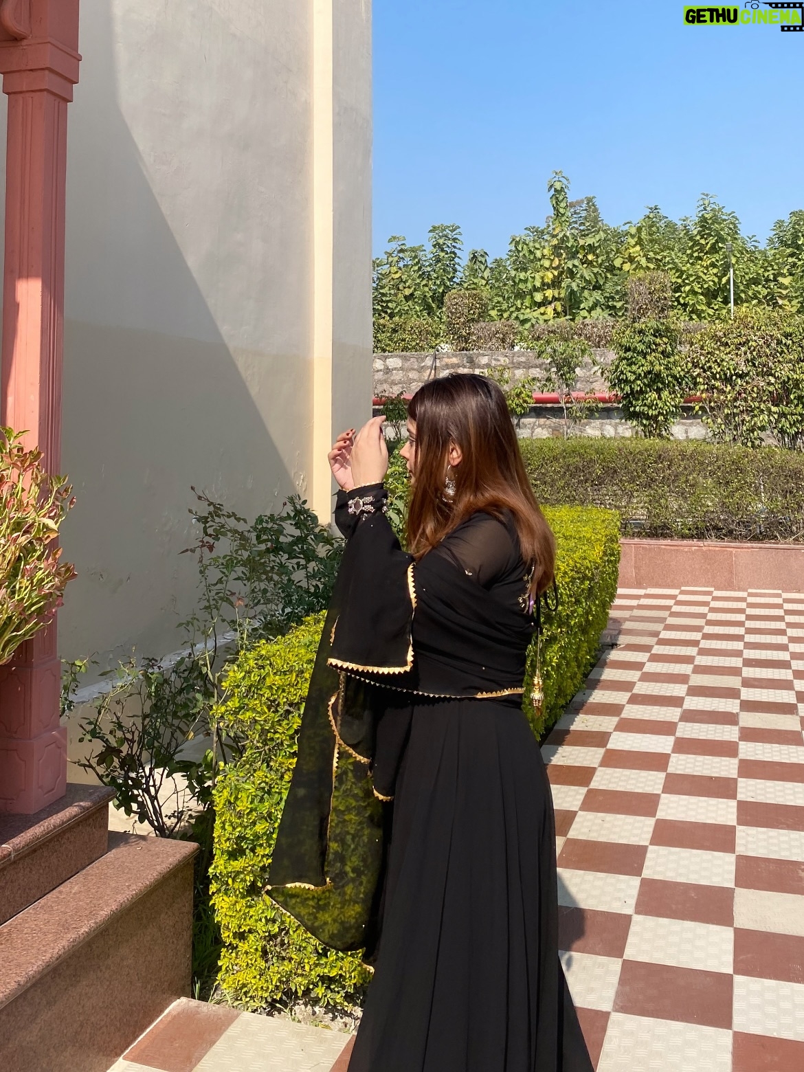 Ishika Choudhary - 5.6K Likes - 😉🖤

.

.

.

.

.

.

.

.

.

#fyp #outfit #explore #foryou #love