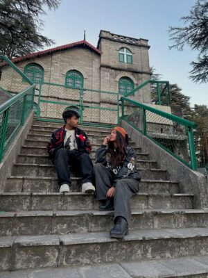 Ishika bisht Instagram - Le chal kahi dur , samay ke paar ⏳
Best photographer 🙊 - @rohankukrejaaa
.
#mussoorie #landour #bishtji #uttarakhand #parvatokepaar #pahadi #picoftheday