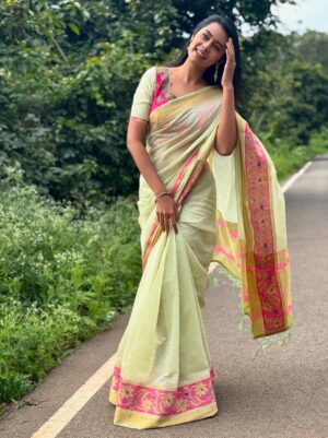 Ishita Varsha Instagram - Not so aesthetically pleasing but If I like it - I will post it! 😊

Earnings - @thespatika 

#ishitavarsha #thankyougenie🧞‍♀️ #blessedlife😇 #saree #sareelove❤️