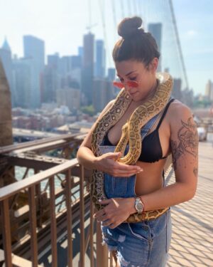 Ivana Nadal Instagram - Hola bebita🐍😍