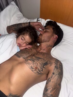 Ivana Yturbe Instagram - Feliz cumpleaƱos compaƱerito de vida ā„ļø Eres el mejor equipo que puedo tener, Almu y yo nos sacamos la loterĆa de tener un hombre como tĆŗ en nuestras vidas š„°š„° Todo a tu lado es mĆ”s bonito!
Gracias por todo el amor que me das dĆa a dĆa ā¤ļø Eres un super papĆ”, el mejor esposo, un amigo increĆble y un cabellero de esos pocos que existenšš¾Todos los que te conocemos y tenemos la dicha de compartir contigo sabemos el ser de luz que eres. Que este aƱo venga acompaƱado de mucho Ć©xitos y que todos los deseos de tu corazón se cumplan porque nadie lo mereces mĆ”s que tĆŗ āØ. Feliz dĆa mi vida hermosa!!!Almudena y yo te amamos con todo nuestro corazón š