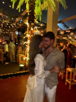 Ivana Yturbe Instagram - Feliz aƱo š Que sean muy felices š¤
