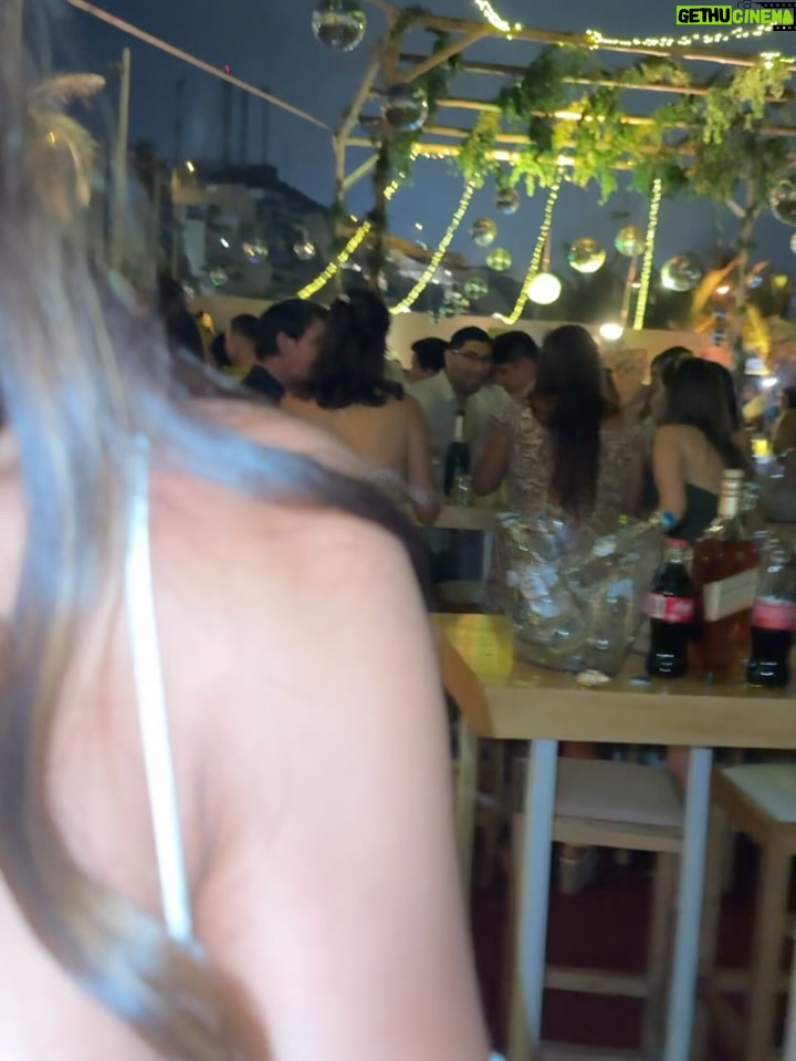 Ivana Yturbe - 63.5K Likes - Feliz año 🎊 Que sean muy felices 🤍
