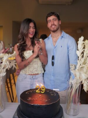 Ivana Yturbe Instagram - Feliz cumpleaƱos compaƱerito de vida ā„ļø Eres el mejor equipo que puedo tener, Almu y yo nos sacamos la loterĆa de tener un hombre como tĆŗ en nuestras vidas š„°š„° Todo a tu lado es mĆ”s bonito!
Gracias por todo el amor que me das dĆa a dĆa ā¤ļø Eres un super papĆ”, el mejor esposo, un amigo increĆble y un cabellero de esos pocos que existenšš¾Todos los que te conocemos y tenemos la dicha de compartir contigo sabemos el ser de luz que eres. Que este aƱo venga acompaƱado de mucho Ć©xitos y que todos los deseos de tu corazón se cumplan porque nadie lo mereces mĆ”s que tĆŗ āØ. Feliz dĆa mi vida hermosa!!!Almudena y yo te amamos con todo nuestro corazón š