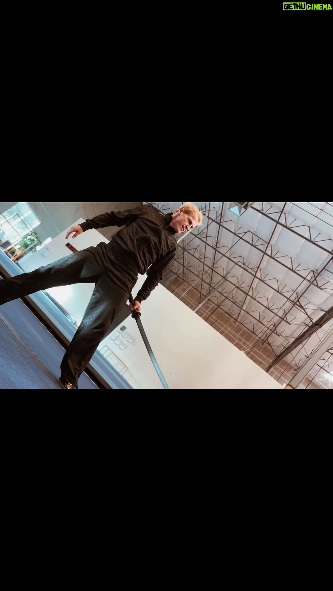 Jade Xu - 6.8K Likes - Clash of Blades ⚔️

🎥 @jadexuofficial 

#wuway #actiondesign #davidtorok #anime #jadexu #fight #stunts #choreography #anime #hammertime #kungfu #trowback🔙 #foryou