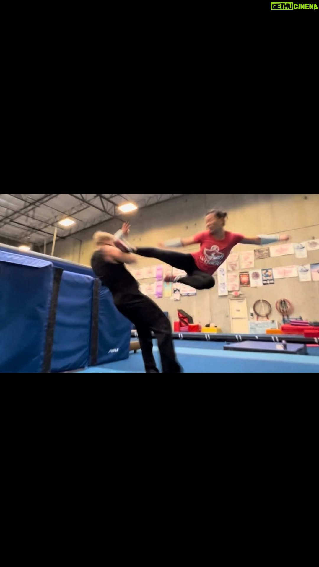 Jade Xu - 80.3K Likes - Fight or Flight ✈️ 

@jadexuofficial 😈 

Action Design: @davidtorok_official 

#wuway #actiondesign #davidtorok #jadexu #movies fightorflight couple fight stunts choreography foryou