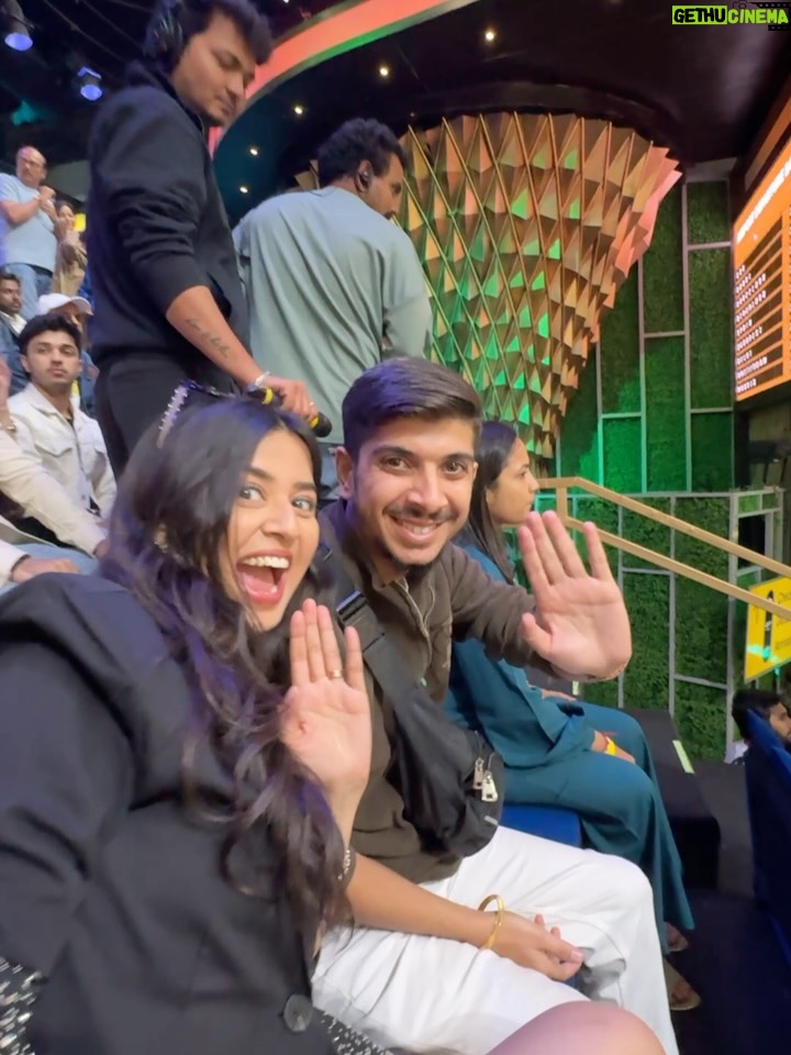 Jagriti Pahwa - 168.8K Likes - DidWe really dance with Kartik Aaryan or am I still dreaming? 👀
A once-in-a-lifetime experience on Netflix’s The Great Indian Kapil Show ✨
Watch Tonight @thegreatindiankapilshow on @netflix_in at 8PM

Thankyou @netflix_in for turning My Dream into Reality🥹❤️

@netflix_in @thegreatindiankapilshow
#TheGreatIndianKapilShowOnNetflix #YehHaiIndiaKaMastiverse #jagritipahwa #techiela