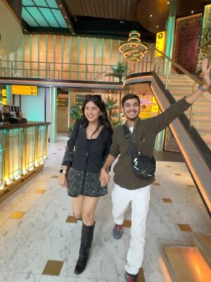 Jagriti Pahwa Instagram - DidWe really dance with Kartik Aaryan or am I still dreaming? 👀
A once-in-a-lifetime experience on Netflix’s The Great Indian Kapil Show ✨
Watch Tonight @thegreatindiankapilshow on @netflix_in at 8PM
Thankyou @netflix_in for turning My Dream into Reality🥹❤️
@netflix_in @thegreatindiankapilshow
#TheGreatIndianKapilShowOnNetflix #YehHaiIndiaKaMastiverse #jagritipahwa #techiela