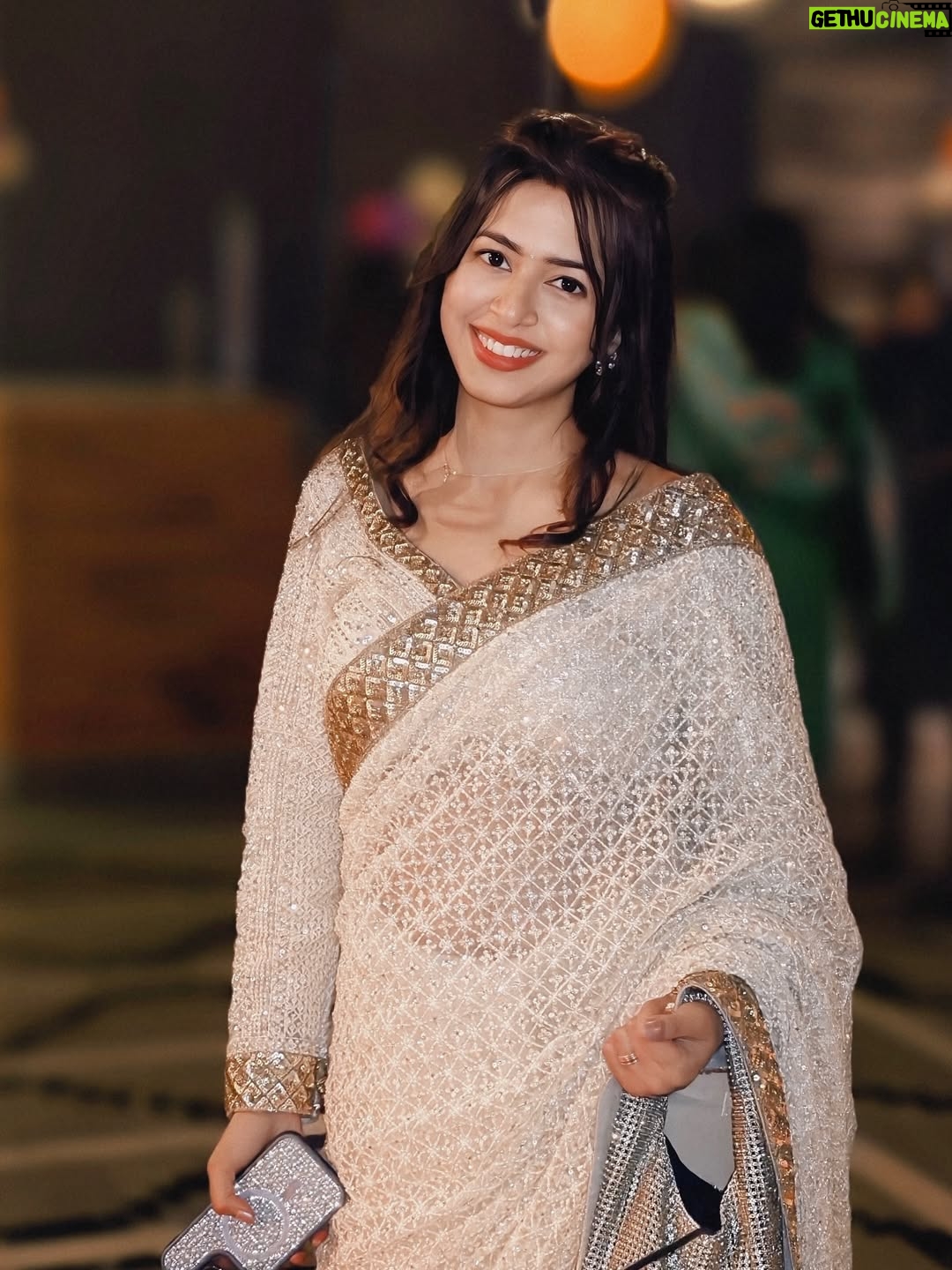 Jagriti Pahwa - 148.2K Likes - Golden night with Golden Flames 🔥 & our Golden play button❤️
.
 .
.
#lohricelebration #jagritipahwa #whitesaree