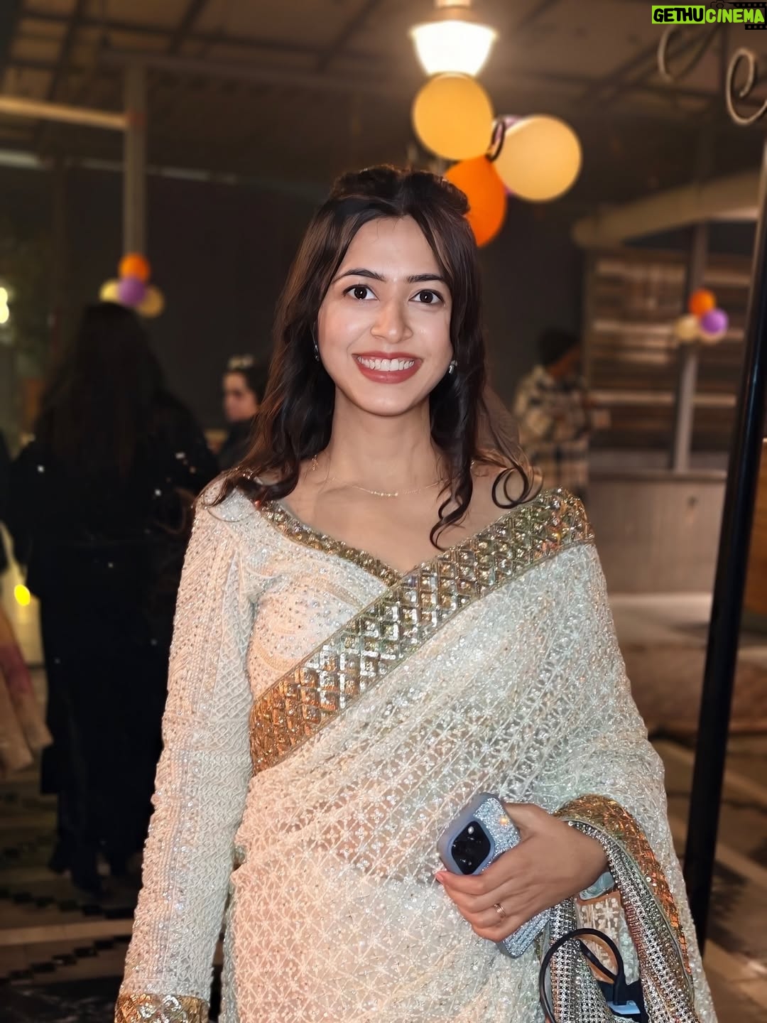 Jagriti Pahwa - 148.2K Likes - Golden night with Golden Flames 🔥 & our Golden play button❤️
.
 .
.
#lohricelebration #jagritipahwa #whitesaree