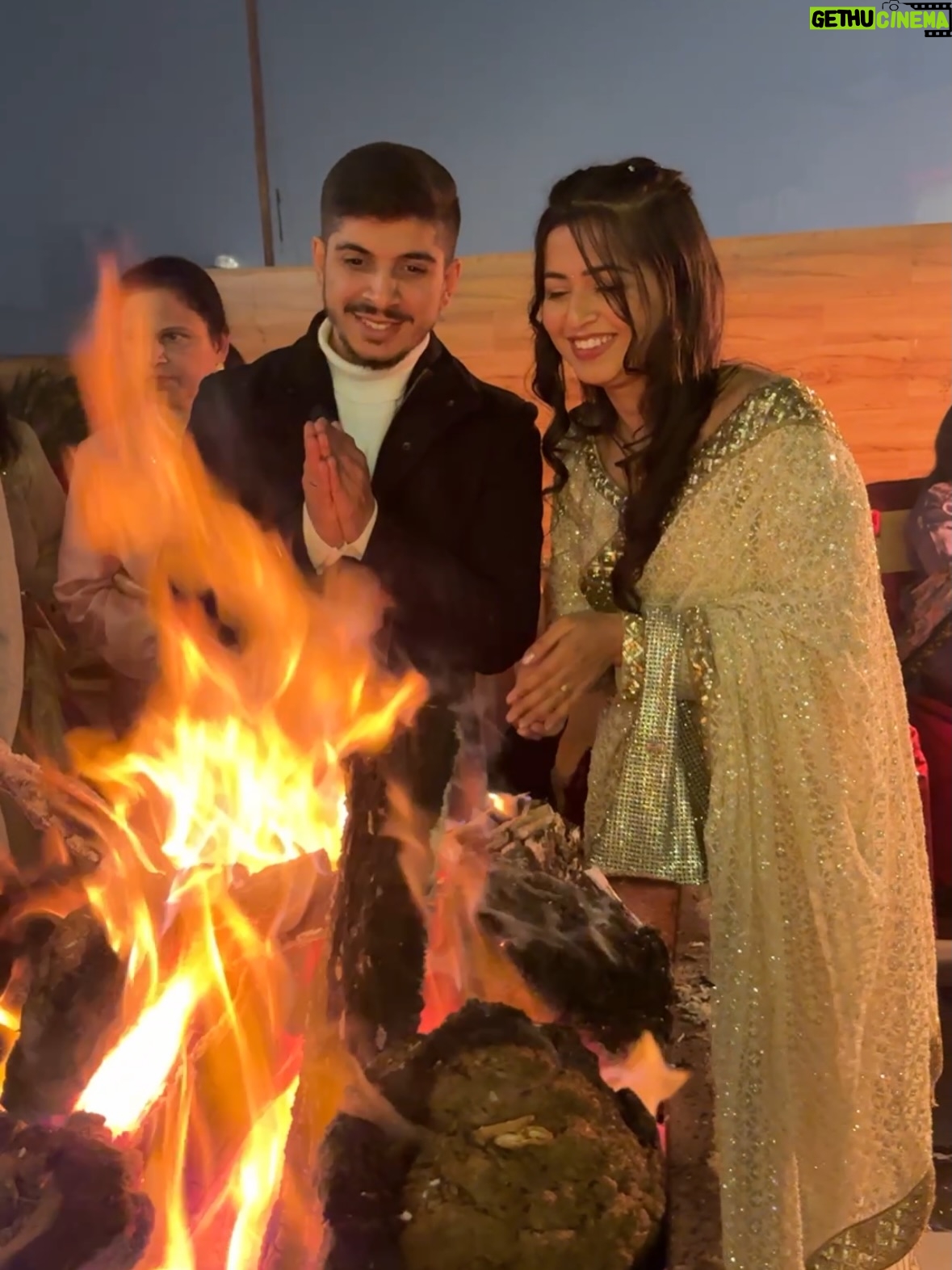 Jagriti Pahwa - 148.2K Likes - Golden night with Golden Flames 🔥 & our Golden play button❤️
.
 .
.
#lohricelebration #jagritipahwa #whitesaree