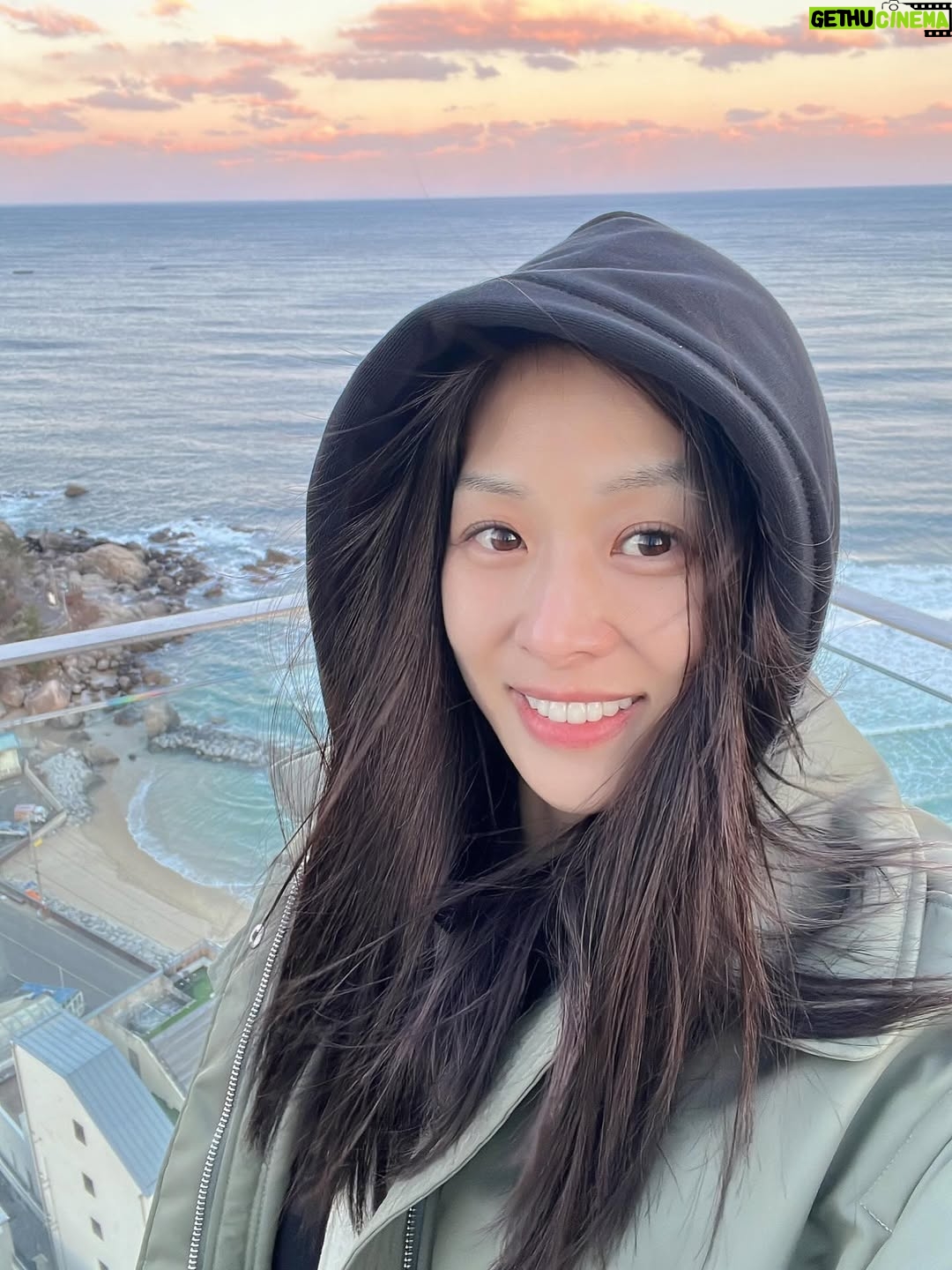 Jang Shin-young - 3.8K Likes - 😘