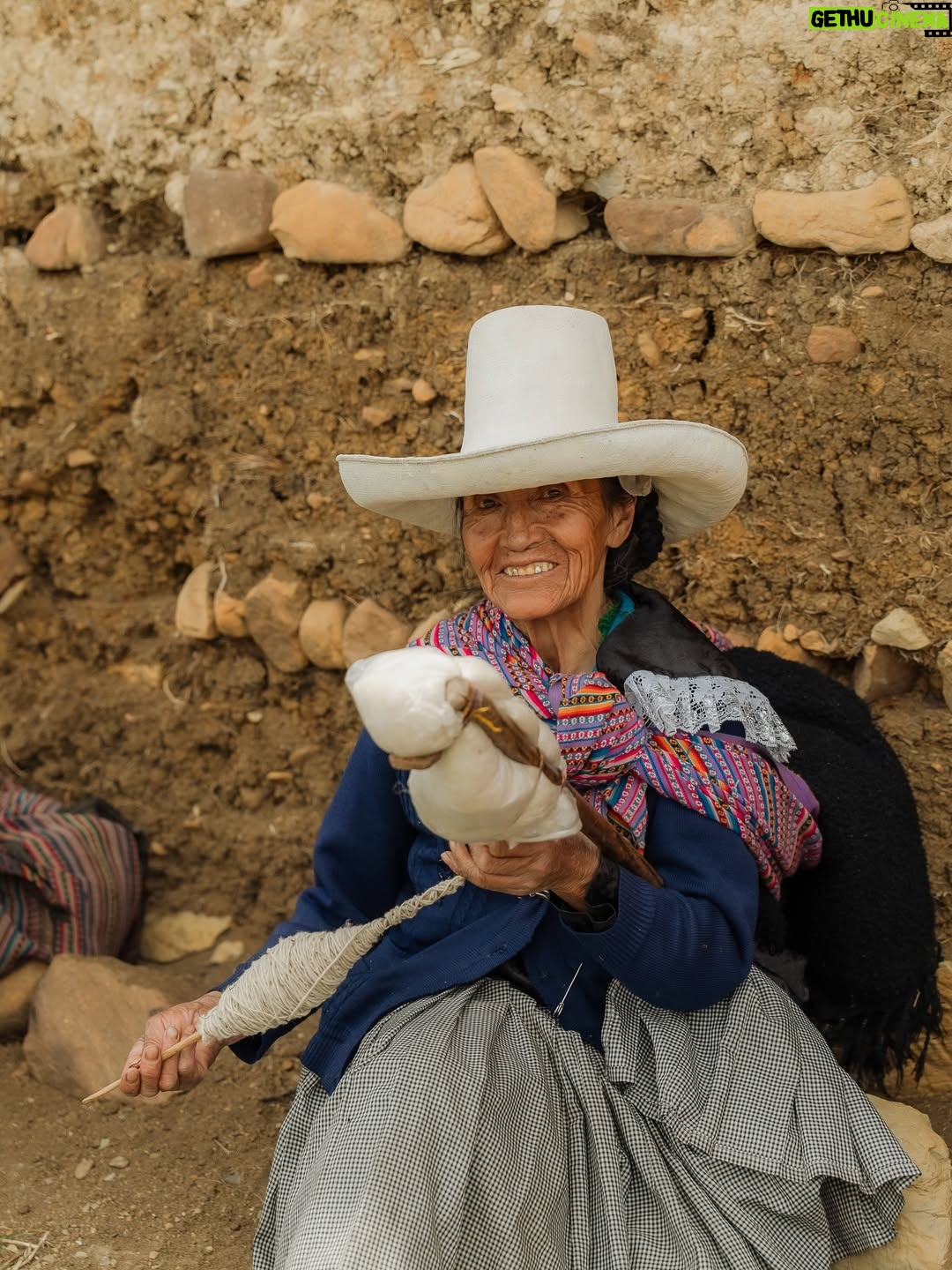 Janick Maceta - 92.1K Likes - Sonrisas que llevaré siempre en el corazón 🤍 Hace unas semanas acompañé una vez más a mi familia de @perupendiente en este viaje tan especial, llevando ayuda humanitaria al centro poblado de Chamis Cajamarca✨

Feliz de ser parte de este gran grupo humano de voluntarios que trabajan constantemente para ayudar a nuestro Perú🤍

Gracias @nanabelllo @agaluxstudio  por estas fotos hermosas✨