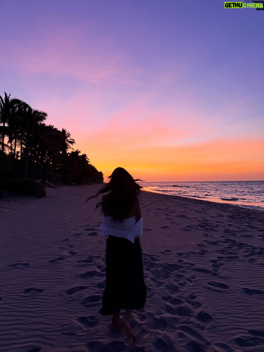 Janick Maceta - 67.9K Likes - Por más sonrisas y atardeceres bonitos este año ⪩. .⪨✧.*♡⋅‧₊˚ ⋅⏾ ◡̈