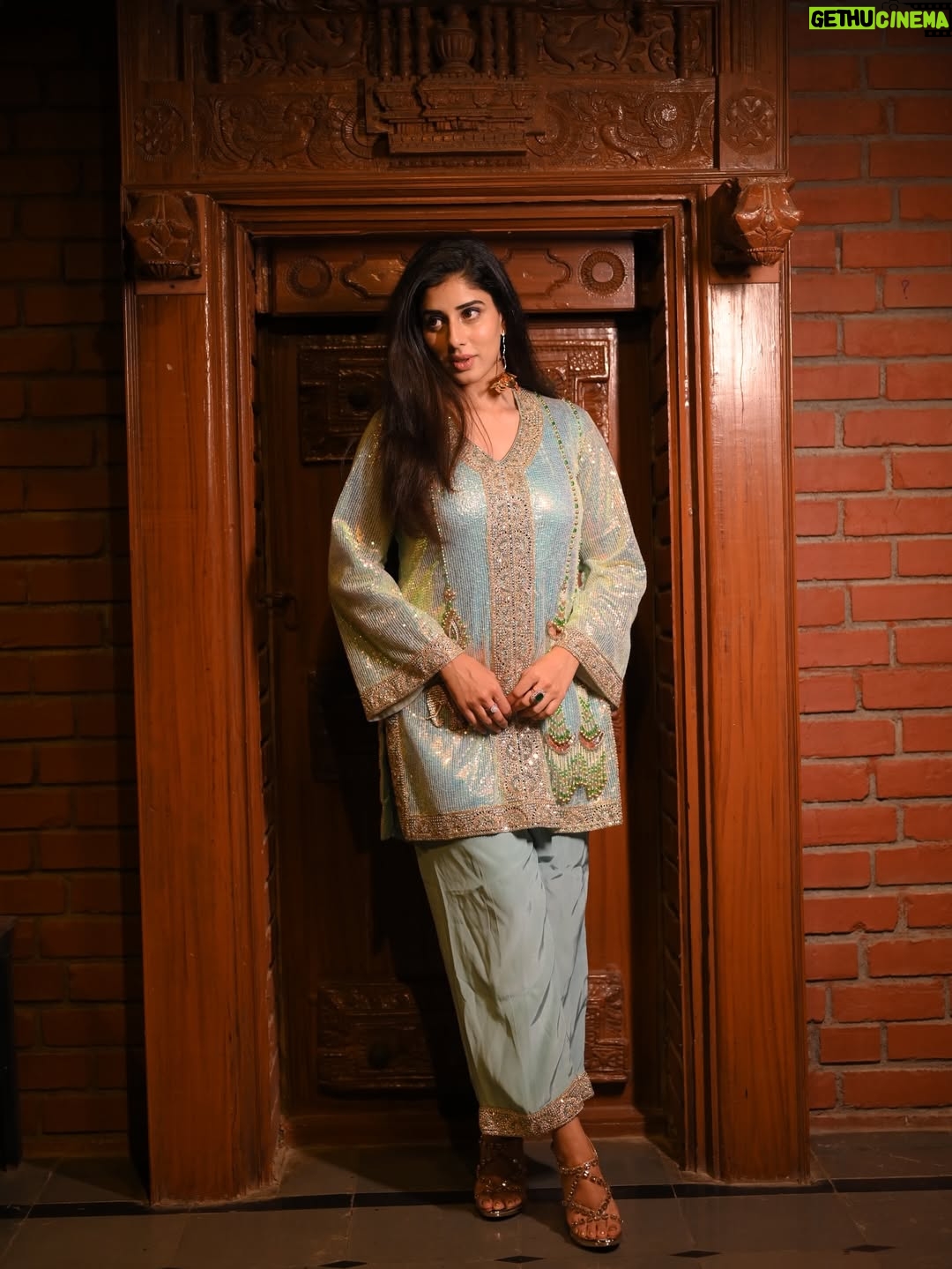 Jasmin Bajwa - 31.1K Likes - Adaayein dheemi, iraade tez.🦋
•
•
Wearing the favourite @roopkala_ludhiana 
Shot by @memoriesunlimited3