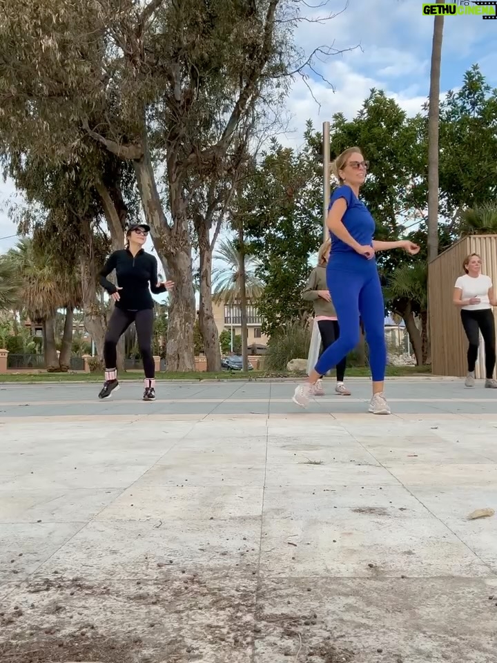 Jasmine Harman - 6.3K Likes - The last zumba of 2025 with the girls! 💃🏻 This really has kept me sane in 2025! I couldn’t be more grateful to be surrounded by amazing women who inspire me every day 😊🩷✨ 

#happynewyear #2025 #zumba #family #girls @zumba
