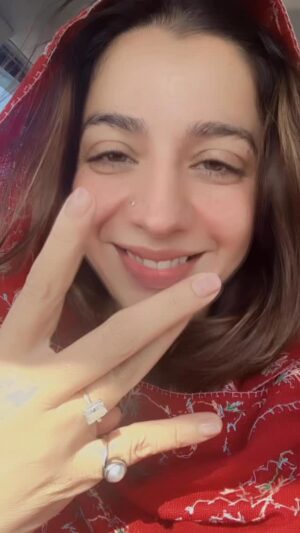 Jasmine Sandlas Instagram - West Coast in the house baby. 
Intense & Gulabi Queen are back 🤝