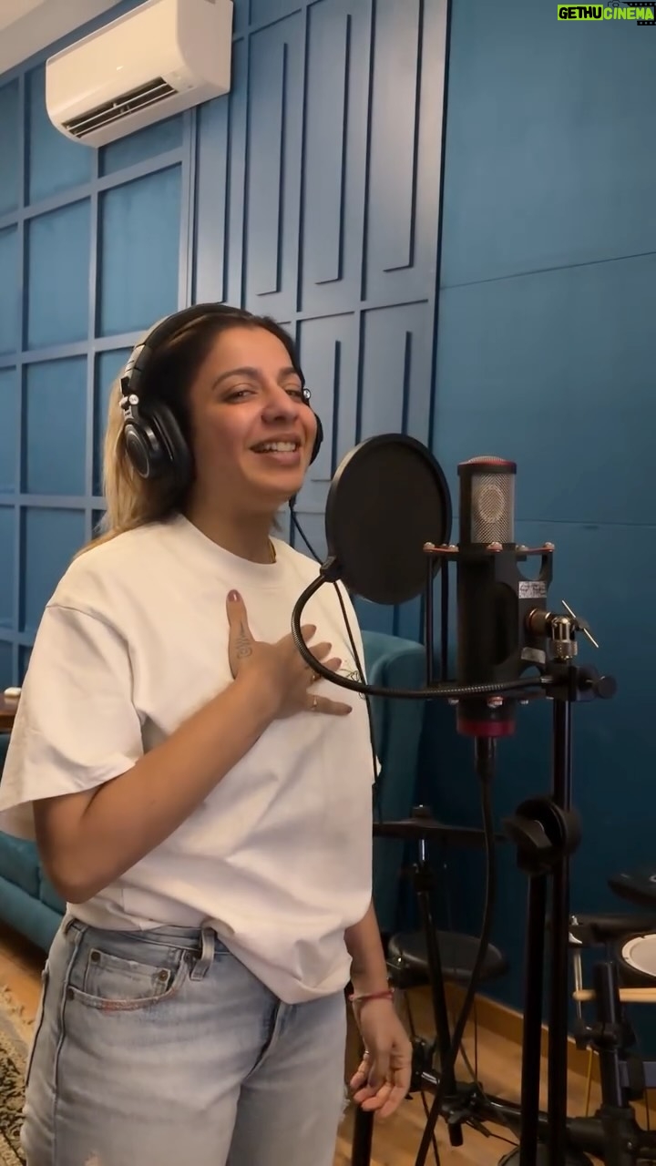 Jasmine Sandlas - 170.4K Likes - Here is your theme song for 2026. It’s the year of the fire horse🌪️ Ban ke dikha ikkis. 

Ikkis in theatres on Jan 1st. 

Thank you dream team. 
@whitenoisecollectives @amitabhbhattacharyaofficial