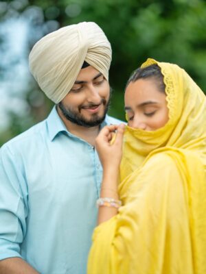 Jaspreet Dyora Instagram - And the Sun said YES to the Moon ☀️🌙💍
@jaspreetkaurdyora x @karangalhotraaa - a forever collab signed by Universe 💕