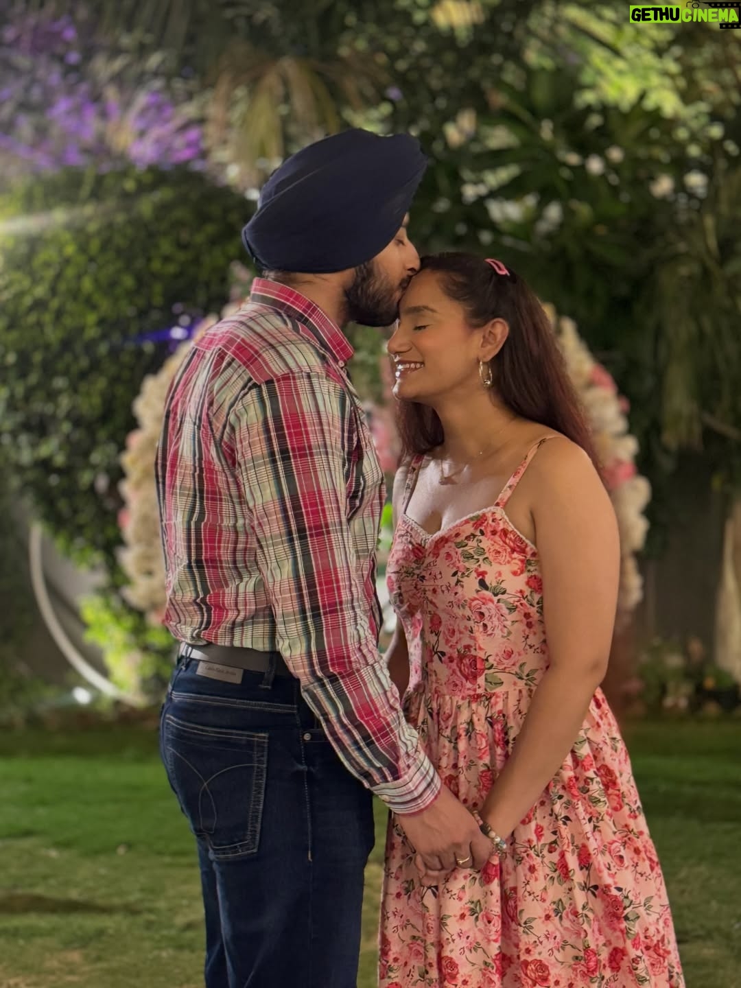 Jaspreet Dyora - 50.7K Likes - Happy Birthday Karan 🎂❤️🌹🧿

I have a lot to say, but all I want to say is...
I have never met or seen a soul like you before
You are pure, innocent & a blessing meant only for me✨
I promise to protect your energy till my last breath. 
May Baba Ji always bless us
with happiness, abundance, and success🙏🏻
Can't wait anymore to start my new journey with you🧿

- Tuhadi Preeti 🫰🏻