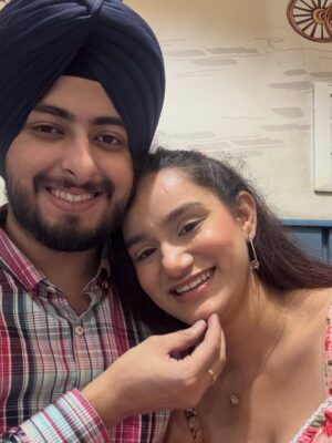 Jaspreet Dyora Instagram - Happy Birthday Karan 🎂❤️🌹🧿
I have a lot to say, but all I want to say is...
I have never met or seen a soul like you before
You are pure, innocent & a blessing meant only for me✨
I promise to protect your energy till my last breath.
May Baba Ji always bless us
with happiness, abundance, and success🙏🏻
Can't wait anymore to start my new journey with you🧿
- Tuhadi Preeti 🫰🏻