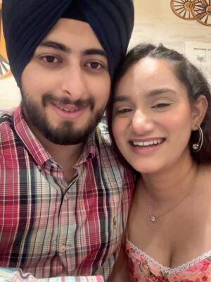 Jaspreet Dyora Instagram - Happy Birthday Karan 🎂❤️🌹🧿
I have a lot to say, but all I want to say is...
I have never met or seen a soul like you before
You are pure, innocent & a blessing meant only for me✨
I promise to protect your energy till my last breath.
May Baba Ji always bless us
with happiness, abundance, and success🙏🏻
Can't wait anymore to start my new journey with you🧿
- Tuhadi Preeti 🫰🏻