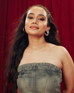 Jaspreet Dyora Instagram - Mure khadi ta v meinu khwaab laggi jawe🧿
✨LINK IN BIO✨
Checkout Dyore Di Collection at www.freakins.com
Coupon Code: JASPREET15
#ootd #collection #karanaujla #tareefan #photoshoot