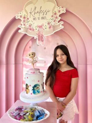 Jazmín Pinedo Instagram - Feliz 10 años mi vida! 🩷 Que se cumplan todos tus sueños! ✨ Qué bonito estar contigo y celebrarte cada día! 🤩 Te amooooooo mi reina! 👑
Gracias a todos por sus saludos y buenos deseos! 🫰🏻