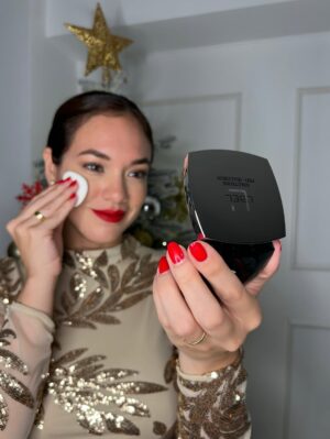 Jazmín Pinedo Instagram - Probando algunos looks con mis productos favoritos! Cuál les gustó más? ♥️
@lbelonline #publicidad