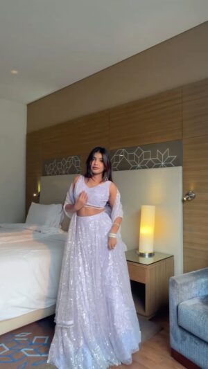 Jeetu Sri Instagram - Will he like this look? 🤔
Outfit @labelnityatara
#grwm #lehenga #shaadi