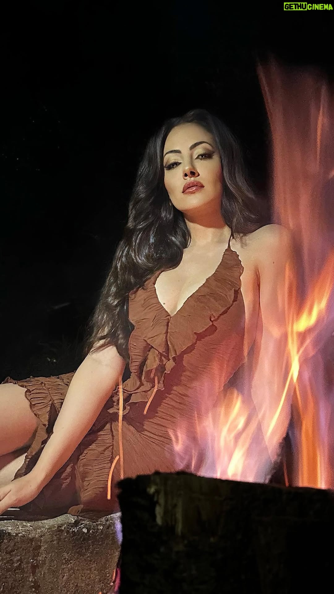 Jeniffer Piccinato - 9.3K Likes - 𝔣𝔬𝔤𝔬-𝔣𝔦𝔯𝔢-आग-𝔦𝔤𝔫𝔦𝔰
🔥. 🔥. 🔥. 🔥
.
.
.
.
.
Make up by @senyamua 
Behind the scenes of photoshoot with @nataliaarantseva 
.
.

#aasakoda