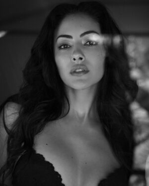 Jeniffer Piccinato Instagram - July 🌧️
Photo @nataliaarantseva mua @senyamua