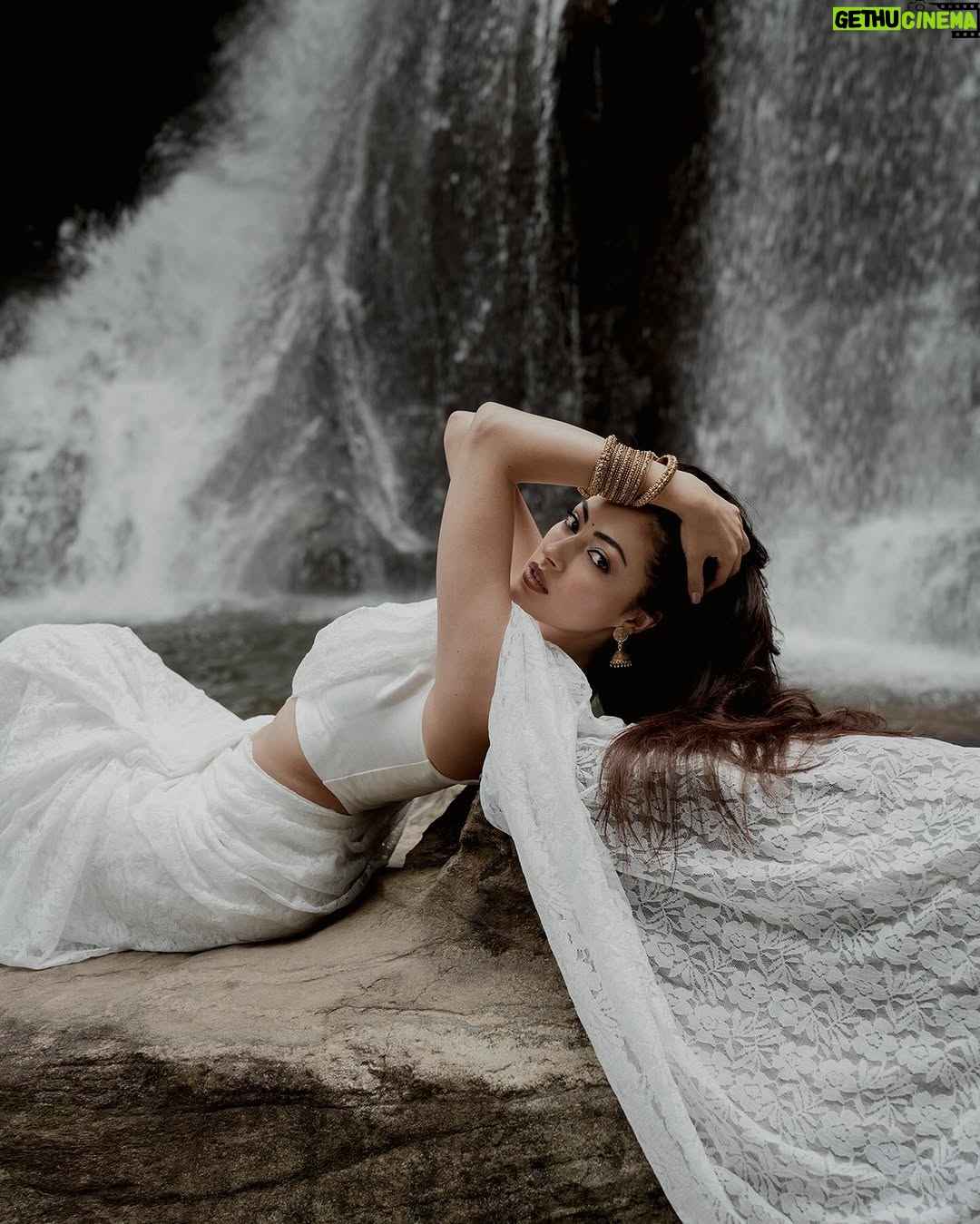 Jeniffer Piccinato - 7.9K Likes - 👰🏻‍♀️ material girl 
.

.
.
.
Photo @nataliaarantseva mua @senyamua