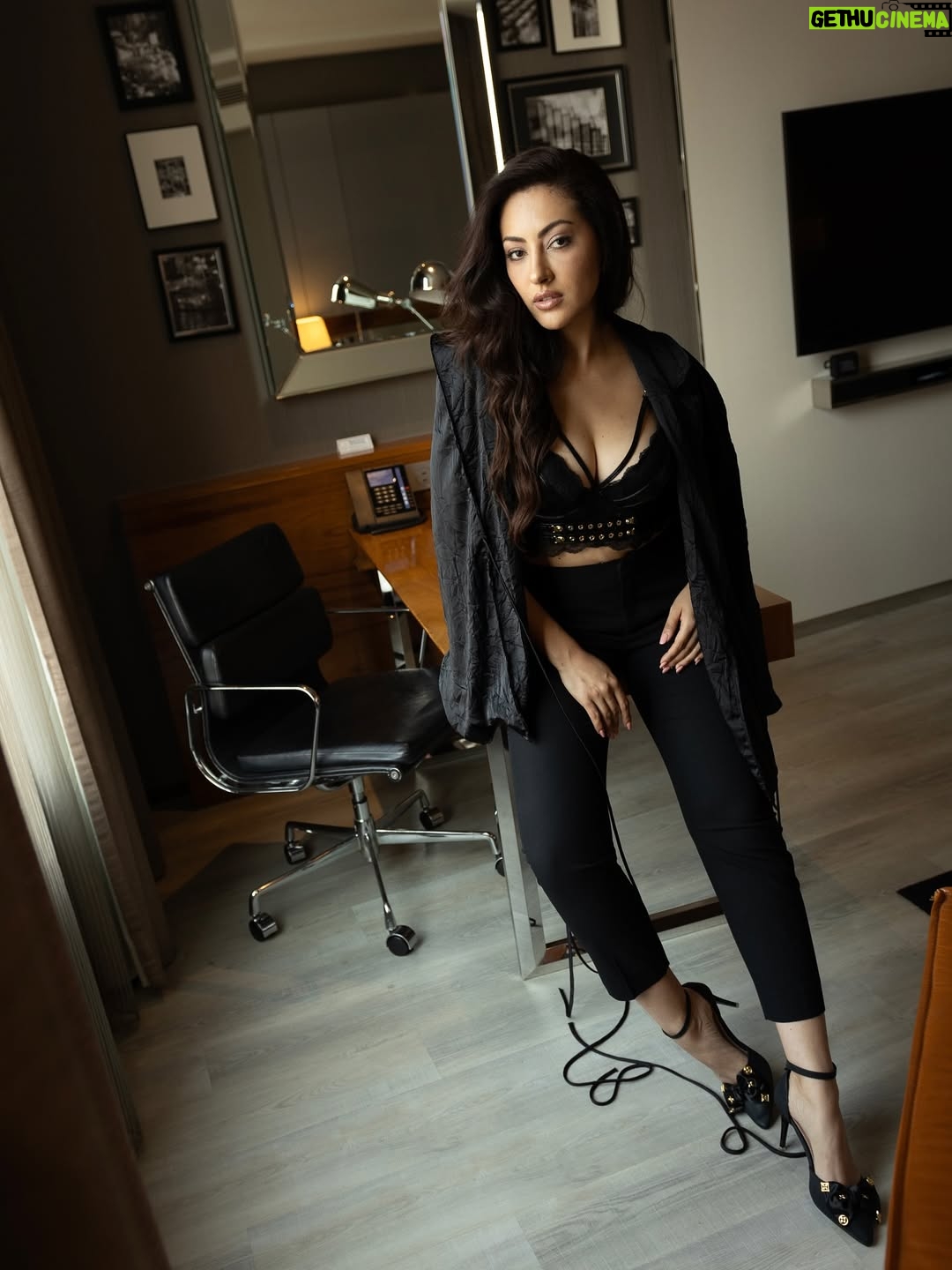 Jeniffer Piccinato - 6.2K Likes - 🌑🌒🌓🌔🌕🌖🌗🌘
Once upon a time in Bangkok captured by @alexandrenomad