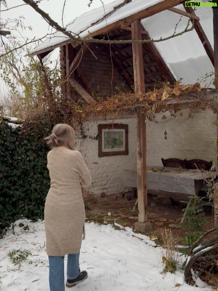Jenovéfa Boková - 8.6K Likes - ZIMA ❄️ 

Zklidnění, ale taky někdy šedo. Člověk se musí zase naučit zpomalit a nevyčítat si to 🙏🏻