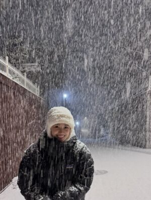 Jeon Hye-jin Instagram - 눈 치우기 힘들어요.. 

  아니 사실 너무 신났어요 ☃️