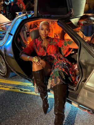 Jerrie Johnson Instagram - Back to the Future 🩶 I’m Locked in 🖇️

Thank you @octarell_again for a beautiful night at @geffenplayhouse And to the amazing TRAILBLAZER @bodycourage, My sister you are so deserving.

#BackToTheFuture #Siren #geffen #geffenplayhouse #TarellLetsPlay 😌 #trailblazer #fyp