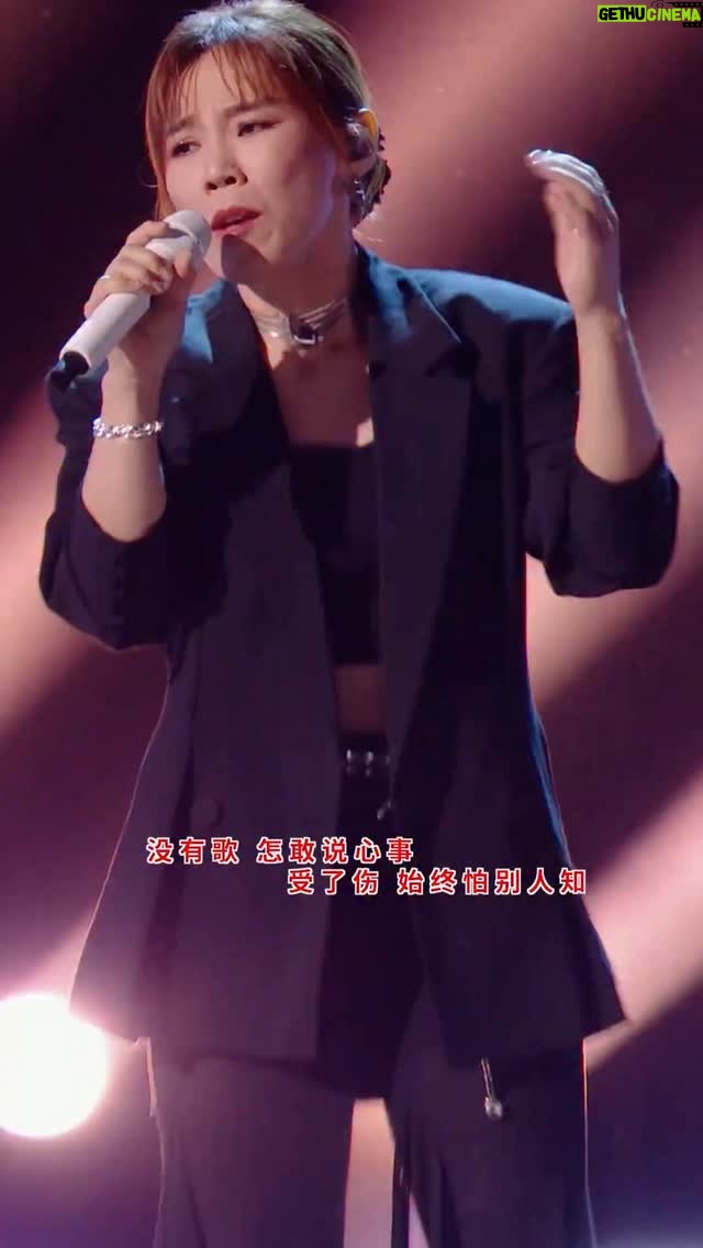 Jess Lee - 11.4K Likes - .
是不是你回憶中的《男人ktv》呢？
唱著一首男人歌，撫慰者你們的心❤️
.
#聲生不息華流季