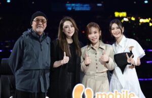 Jess Lee Instagram - 感謝 @astromalaysia  讓我有機會
以評審的身分參與《新秀，崛起吧！》總決賽！
也在現場帶來了自己的作品！！
.
看著好多很愛唱歌的新秀們努力追著自己的夢想，做著自己最愛的事，心裡很感動！
一起在音樂的道路上加油吧！
